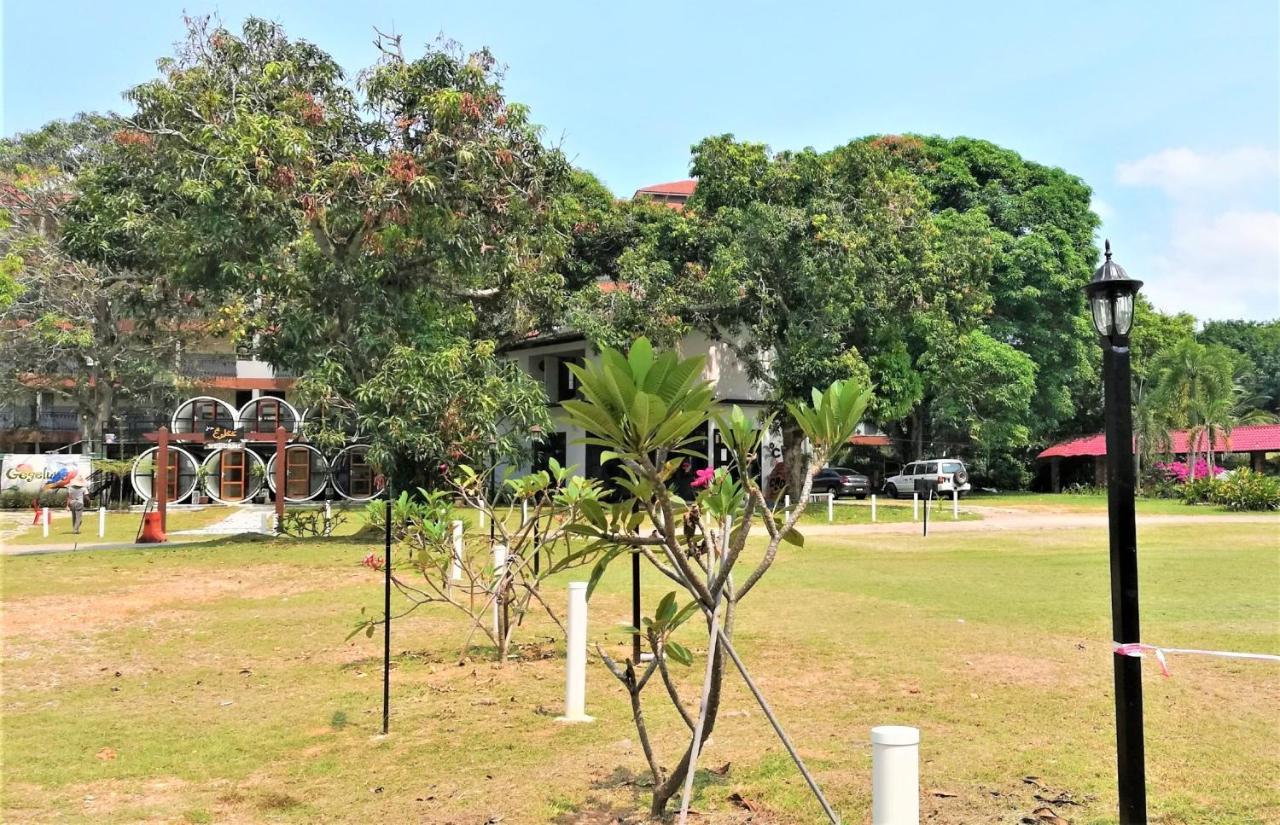 Mango'S Park Port Dickson Hotel Exterior photo